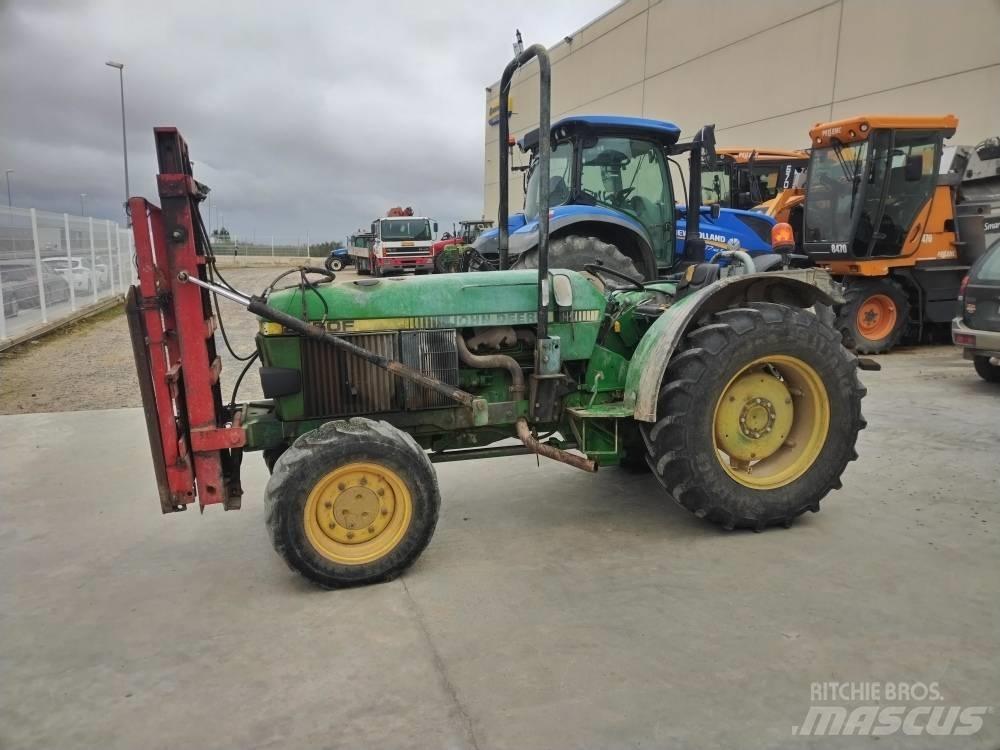 John Deere 2450 曳引機