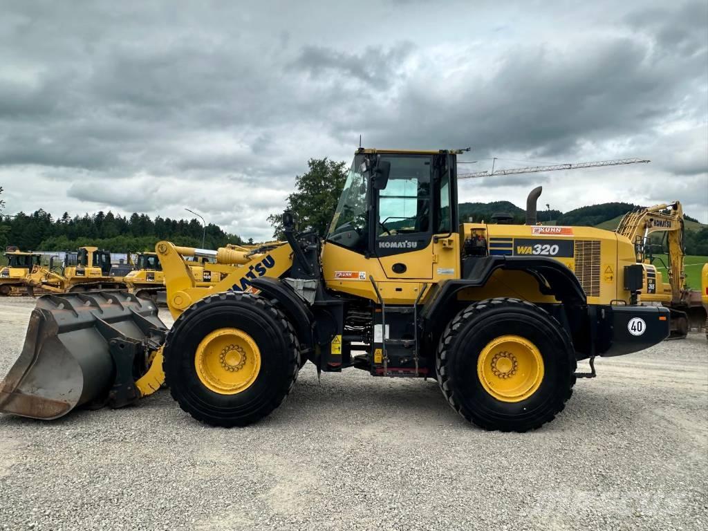Komatsu WA 320-7 輪胎式裝載機