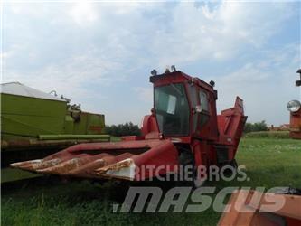 New Idea 802 聯合收穫機