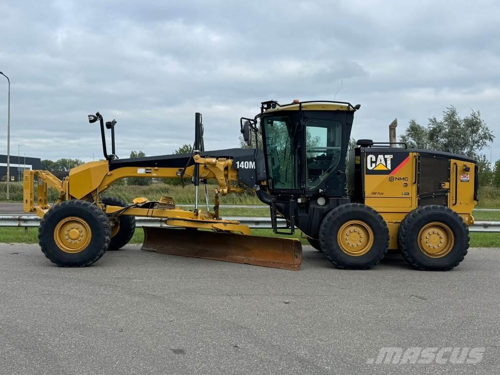CAT 140M 平土機