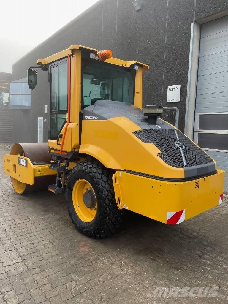 Volvo SD75B 單輪滾壓機