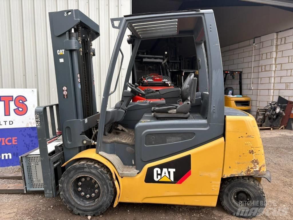 CAT EP 45 電動堆高機