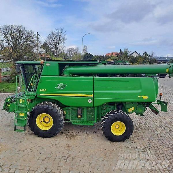 John Deere S 690 聯合收穫機