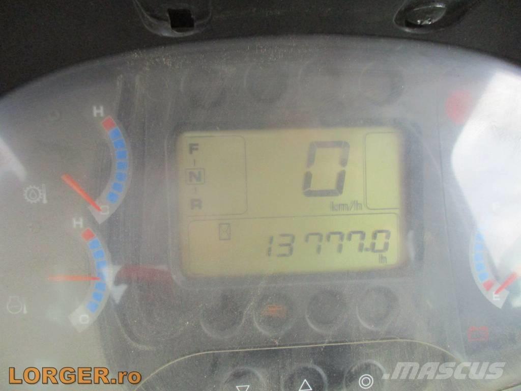 Hitachi ZW 250 輪胎式裝載機