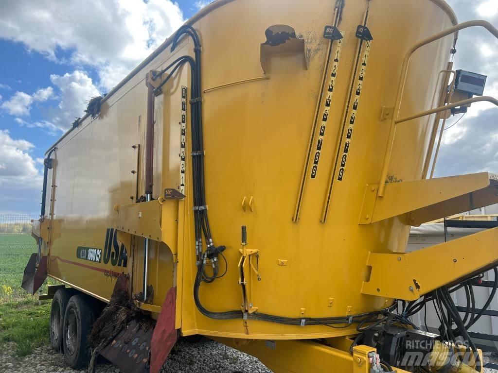 Peecon 1600 CF 青飼料搬運車