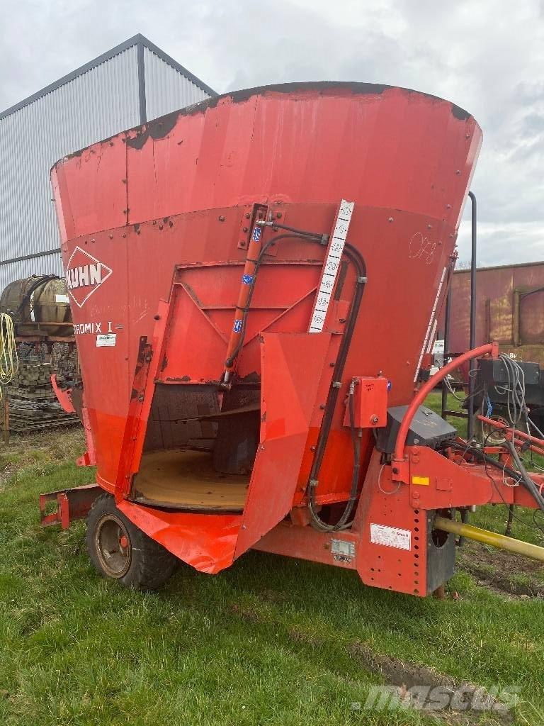 Kuhn EuroMix 混合餵料機