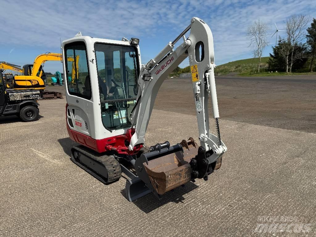 Takeuchi TB 216 小型挖土機/掘鑿機<7t(小型挖掘機)