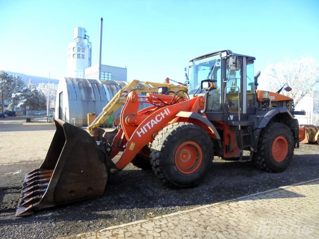 Hitachi ZW 180 輪胎式裝載機
