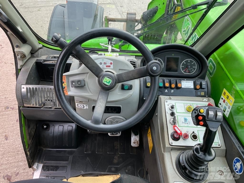 Merlo P 32.6 Plus 農業用伸縮臂裝載機