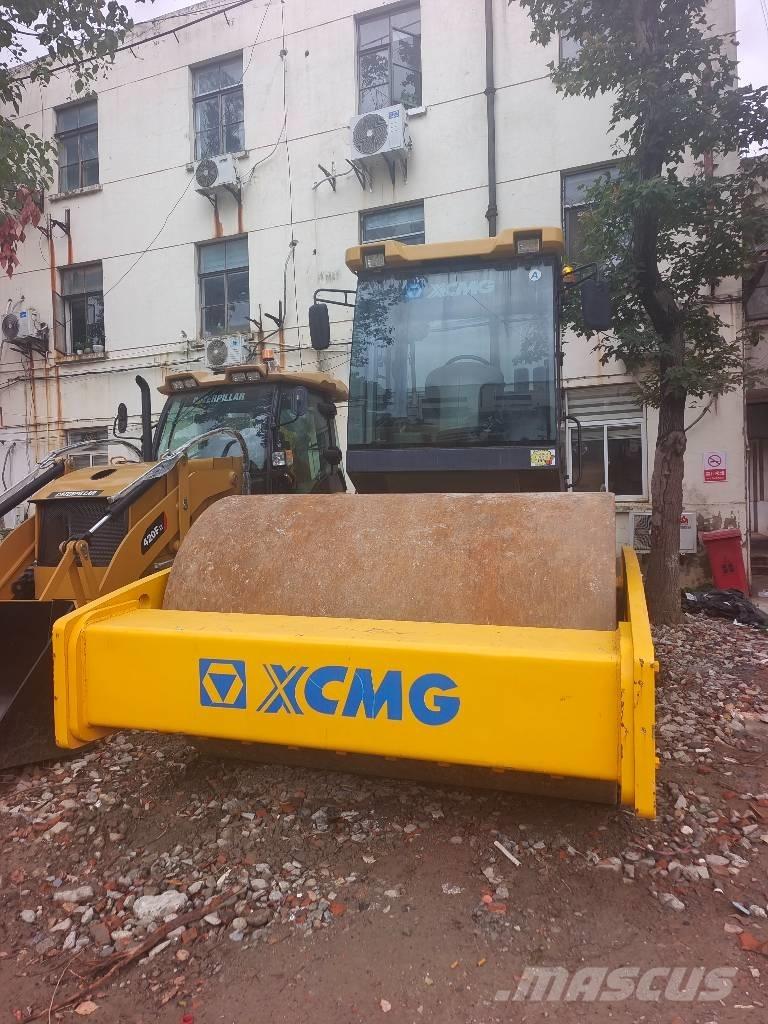 XCMG XS203J 單輪滾壓機