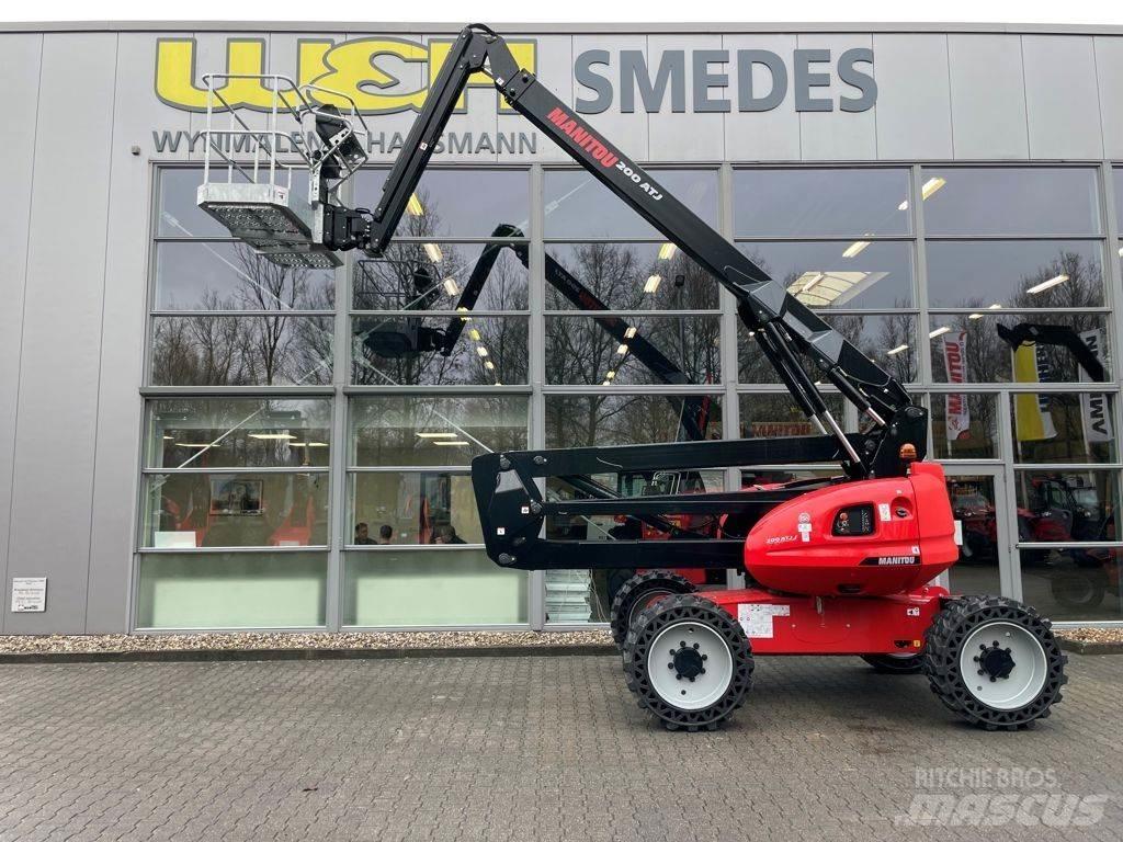 Manitou 200 ATJ 伸縮臂操作車