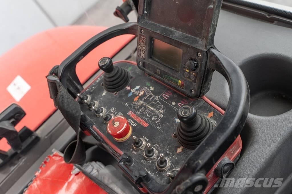 Manitou MRT 2550 伸縮臂操作車