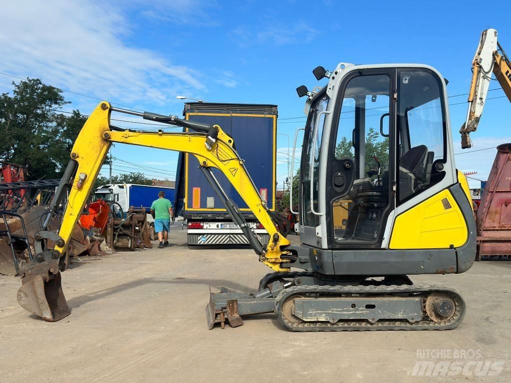 Wacker Neuson ET 18 小型挖土機/掘鑿機<7t(小型挖掘機)