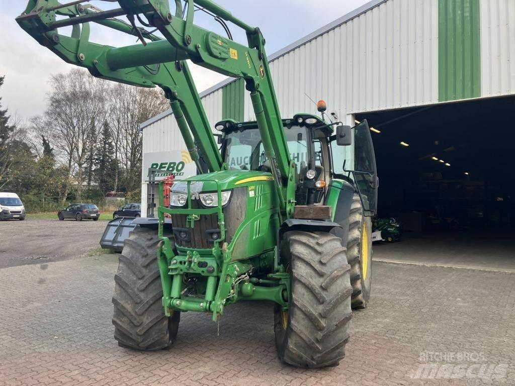 John Deere 6215R 曳引機