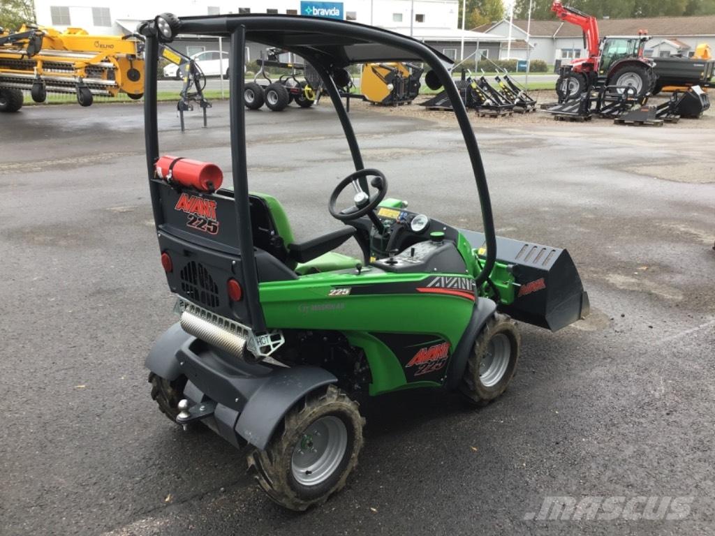 Avant 225 多功能裝載機