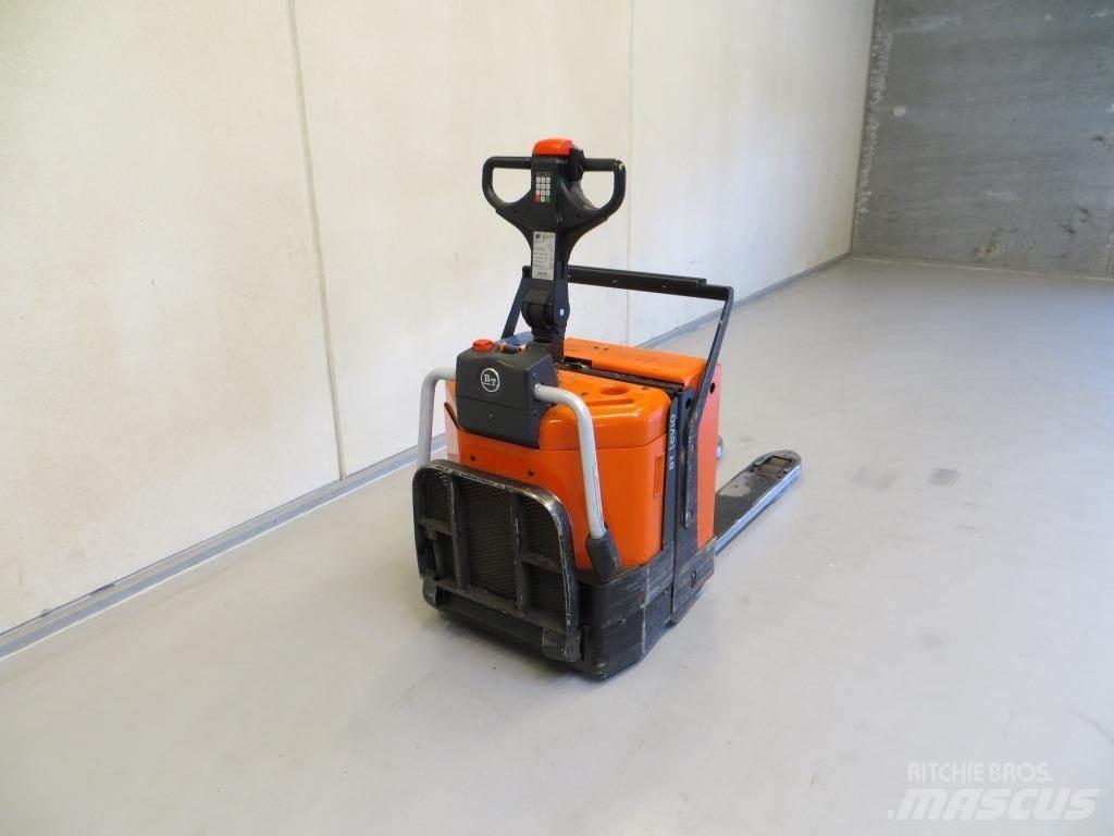 BT LPE200/8 平台型低架升降機
