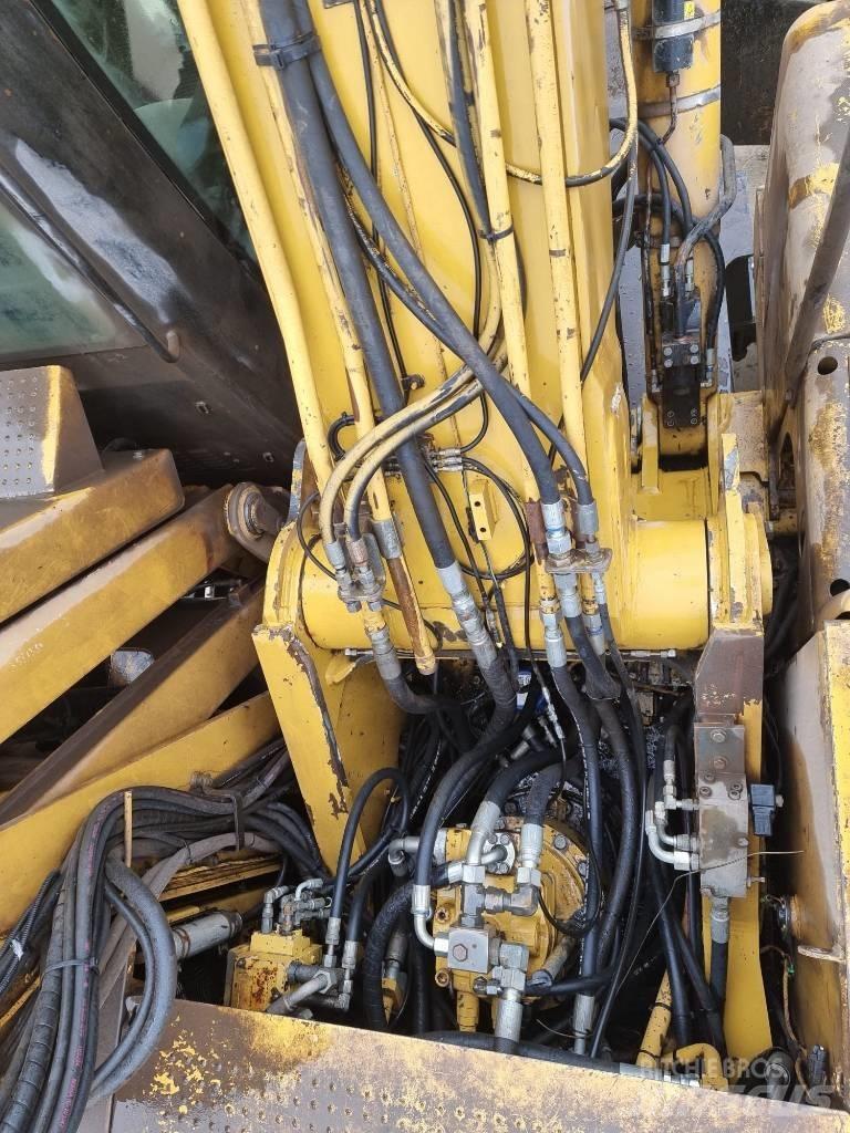 CAT M 325 D L MH 廢棄物/工業用操作車