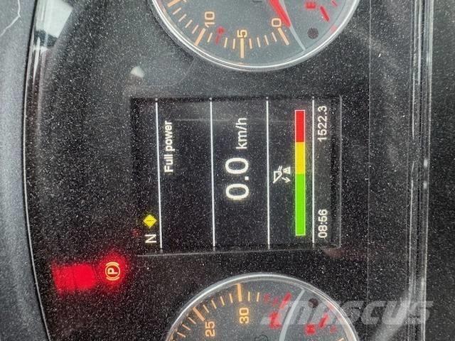GiANT V 761 T 農業用伸縮臂裝載機