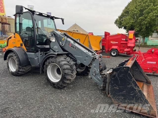 GiANT V 761 T 農業用伸縮臂裝載機