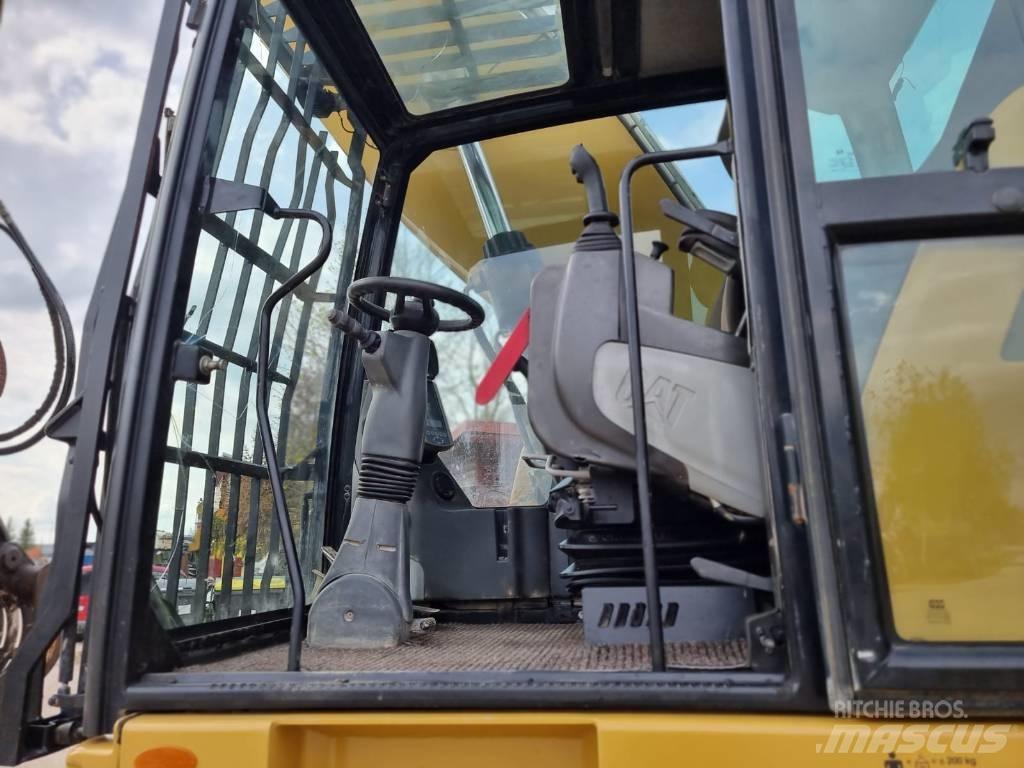 CAT MH 3022 廢棄物/工業用操作車