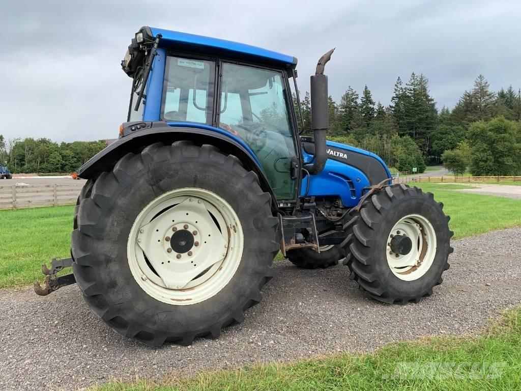 Valtra N141 Tractor 林業用曳引機