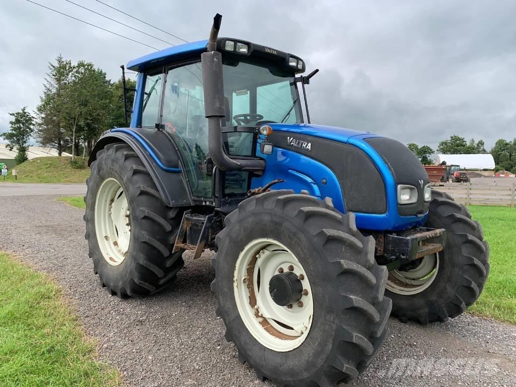 Valtra N141 Tractor 林業用曳引機