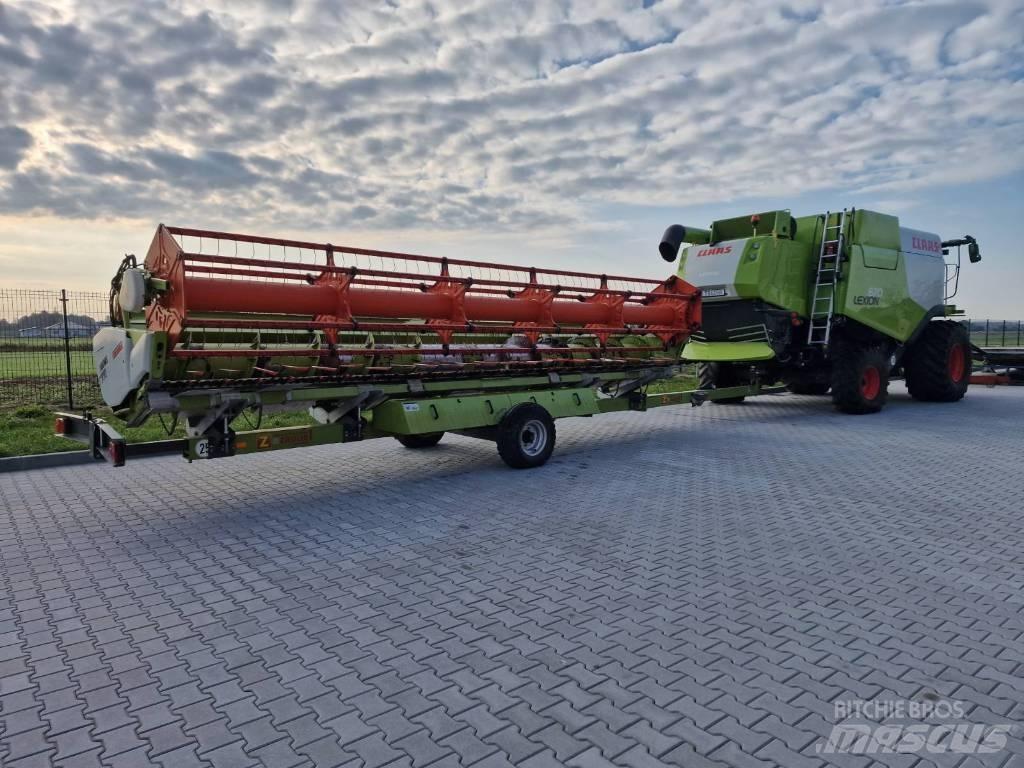 CLAAS Lexion 670 聯合收穫機