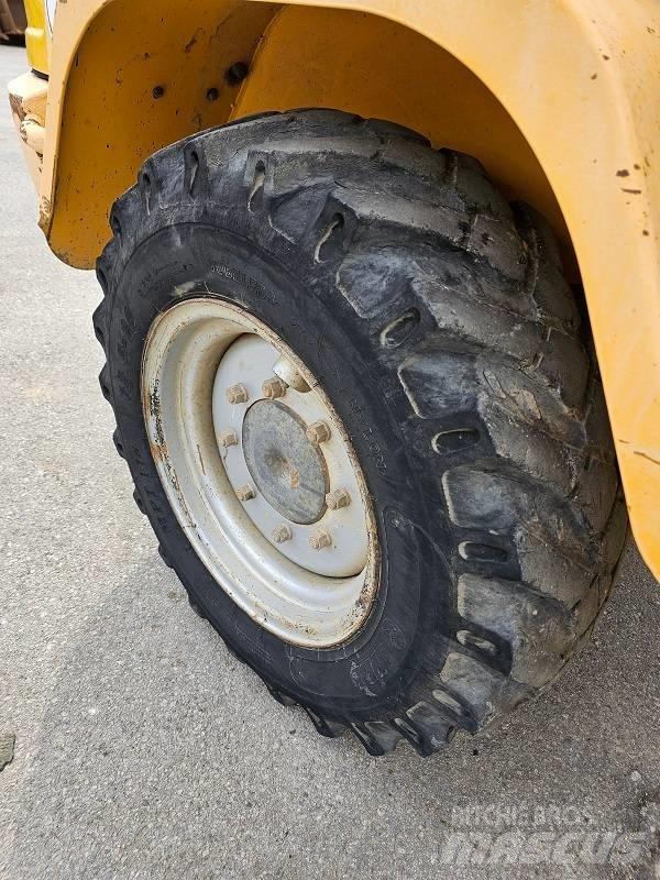Volvo L 30 B 輪胎式裝載機