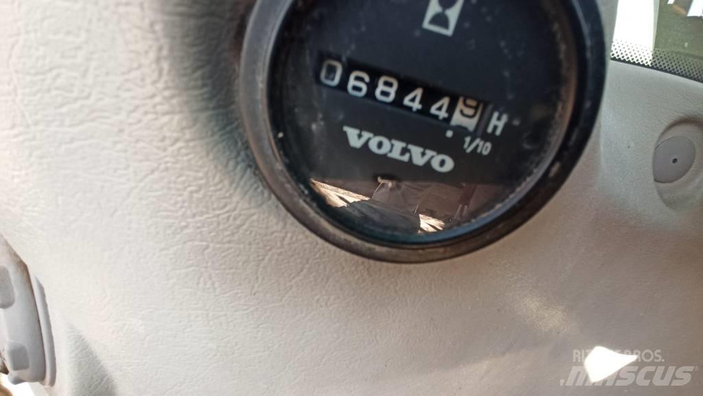 Volvo EC 240 C L 履帶式 挖土機/掘鑿機/挖掘機