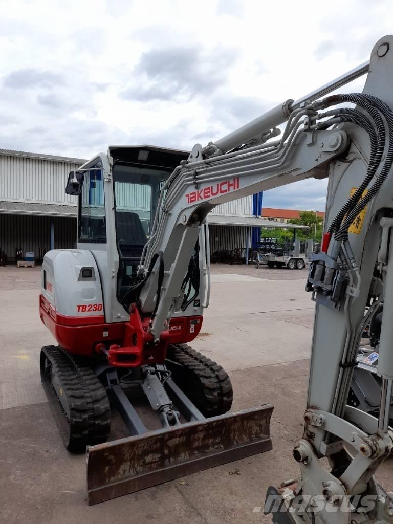 Takeuchi TB 230 小型挖土機/掘鑿機<7t(小型挖掘機)