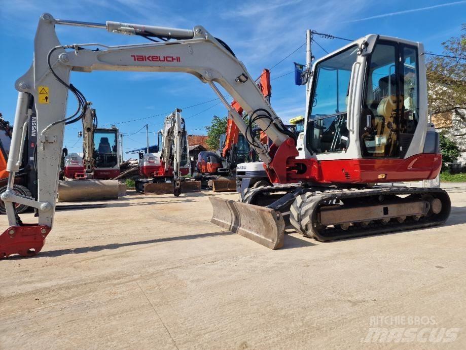 Takeuchi TB250 小型挖土機/掘鑿機<7t(小型挖掘機)
