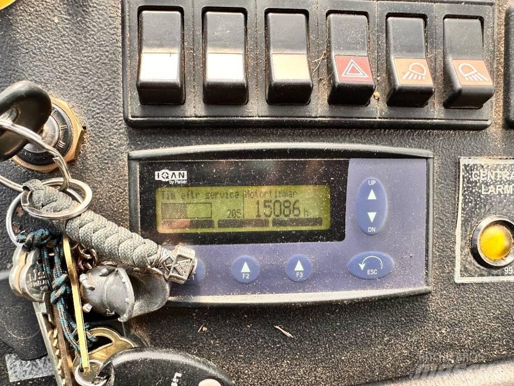 Huddig 860 D 反鏟裝載機