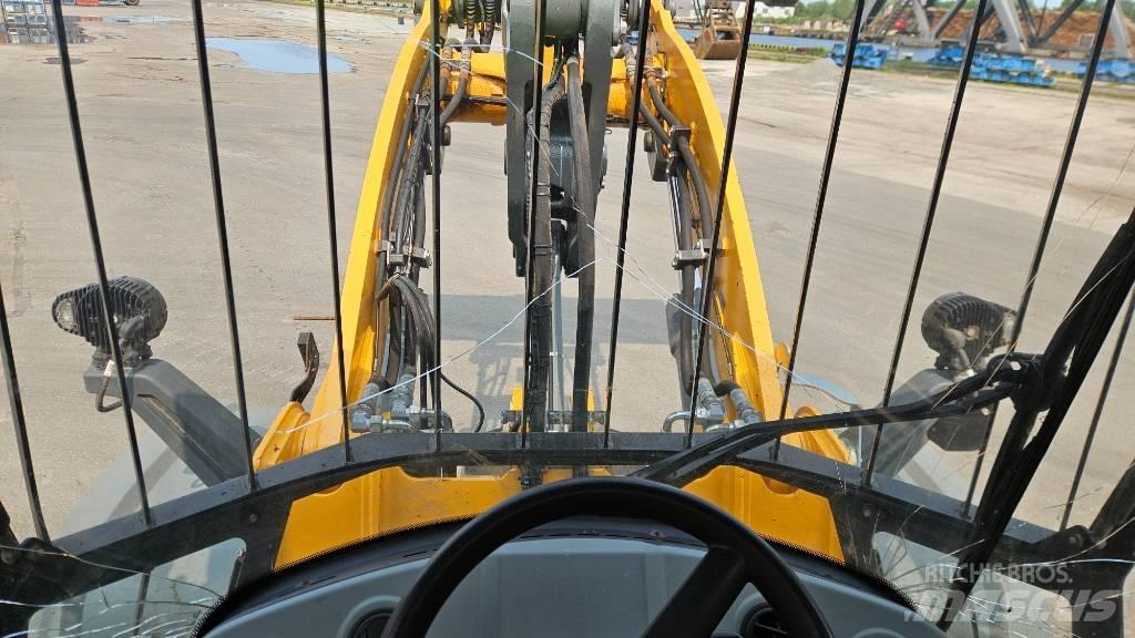 Liebherr L 550 輪胎式裝載機