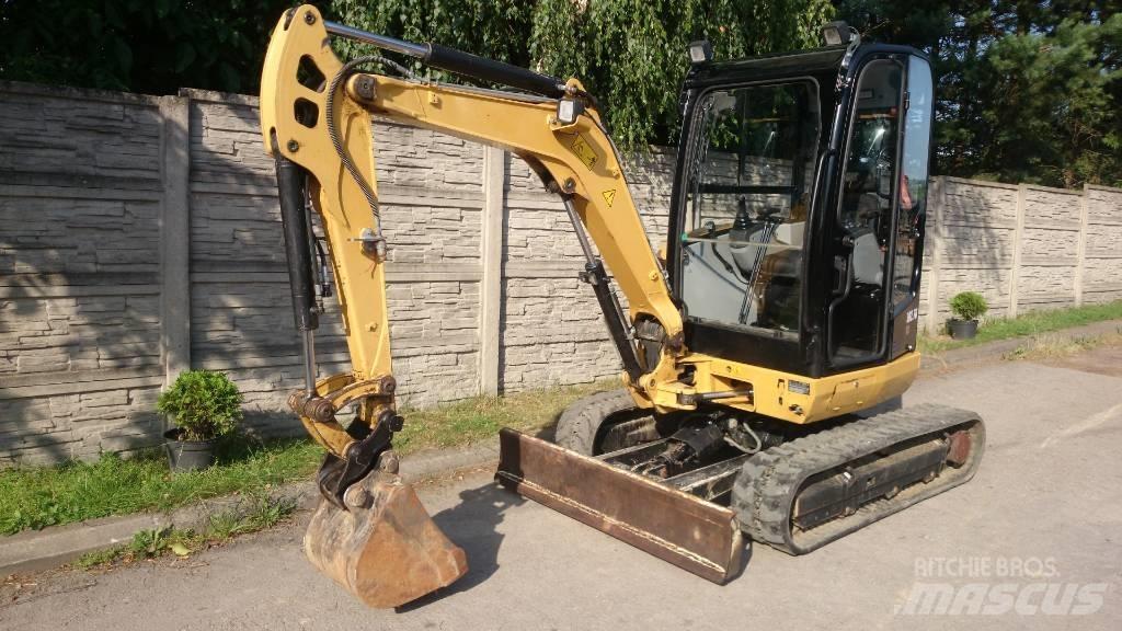 CAT 302.7 D 中型挖土機/掘鑿機/挖掘機 7t-12t