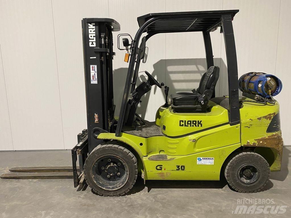 Clark GTS30 液化石油氣LPG卡車