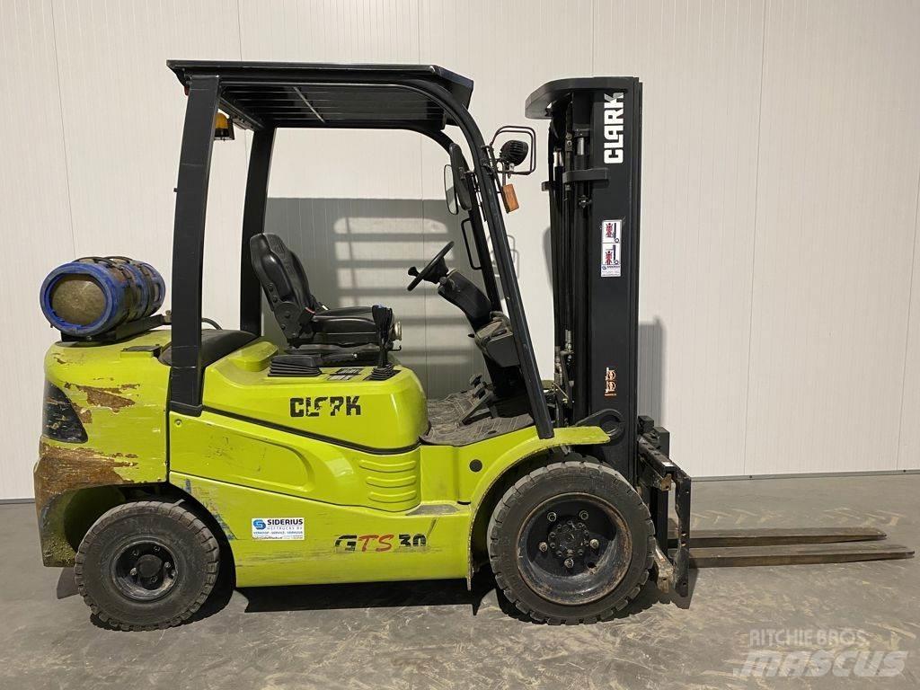 Clark GTS30 液化石油氣LPG卡車