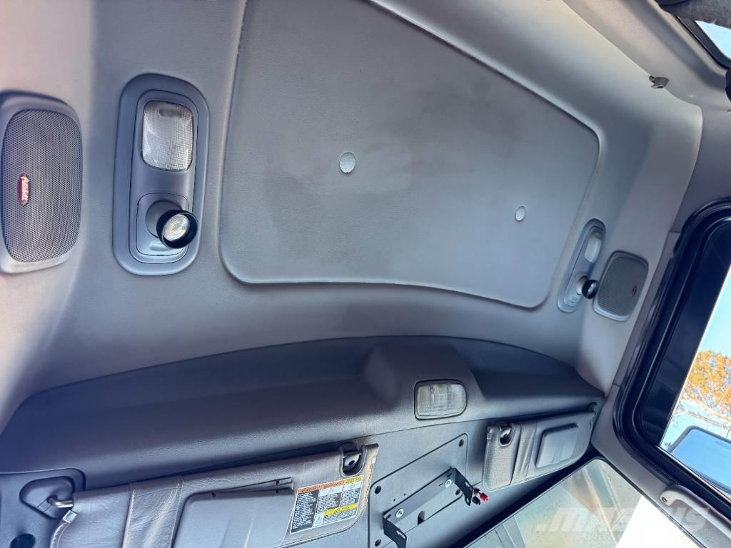 Peterbilt 389 傾卸式卡車