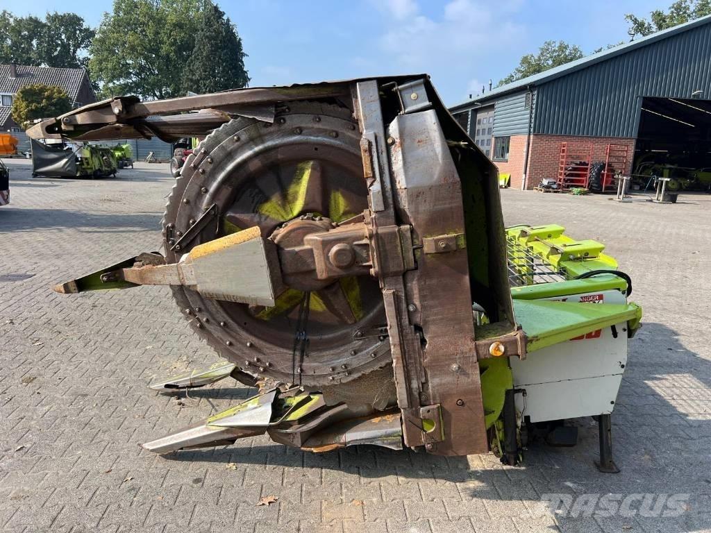 CLAAS RU 450 自走式飼料採集機