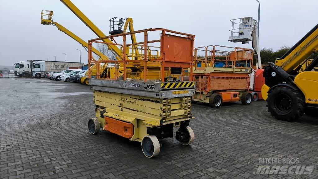 JLG 3246 ES 剪式升降機