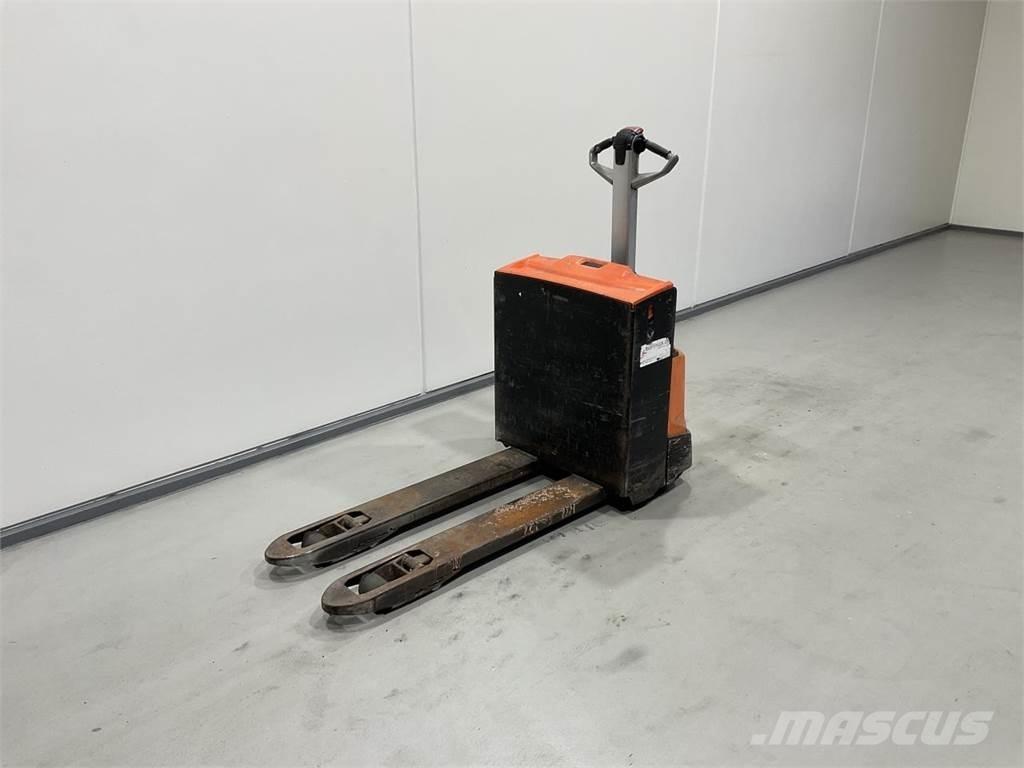 Rocla TWS16 低架升降機