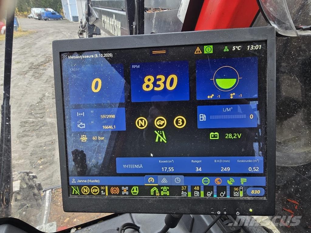 Komatsu 911.7 收穫機