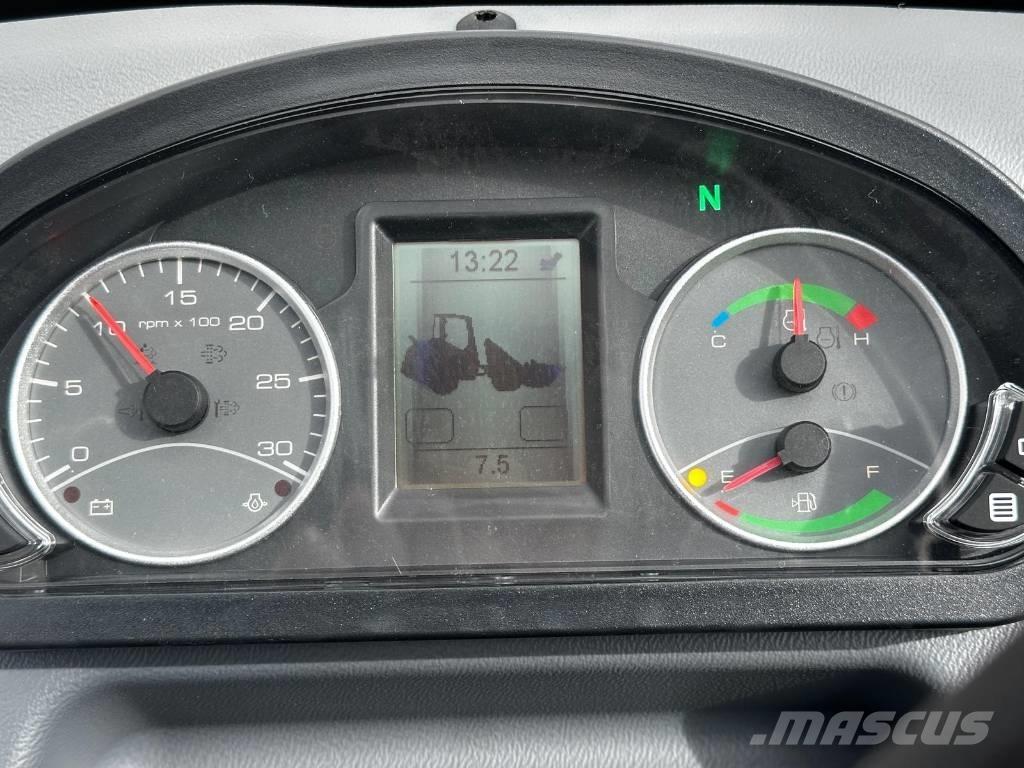 Mecalac AX 850 輪胎式裝載機