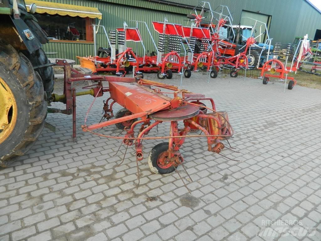JF CR 320 耙與翻草機