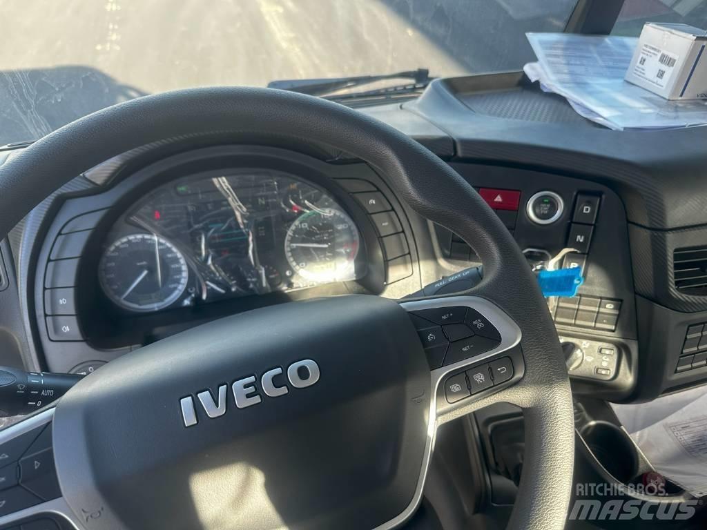 Iveco T-WAY 450 起重機卡車