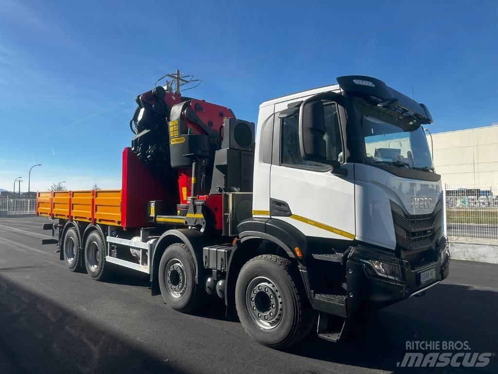 Iveco T-WAY 450 起重機卡車