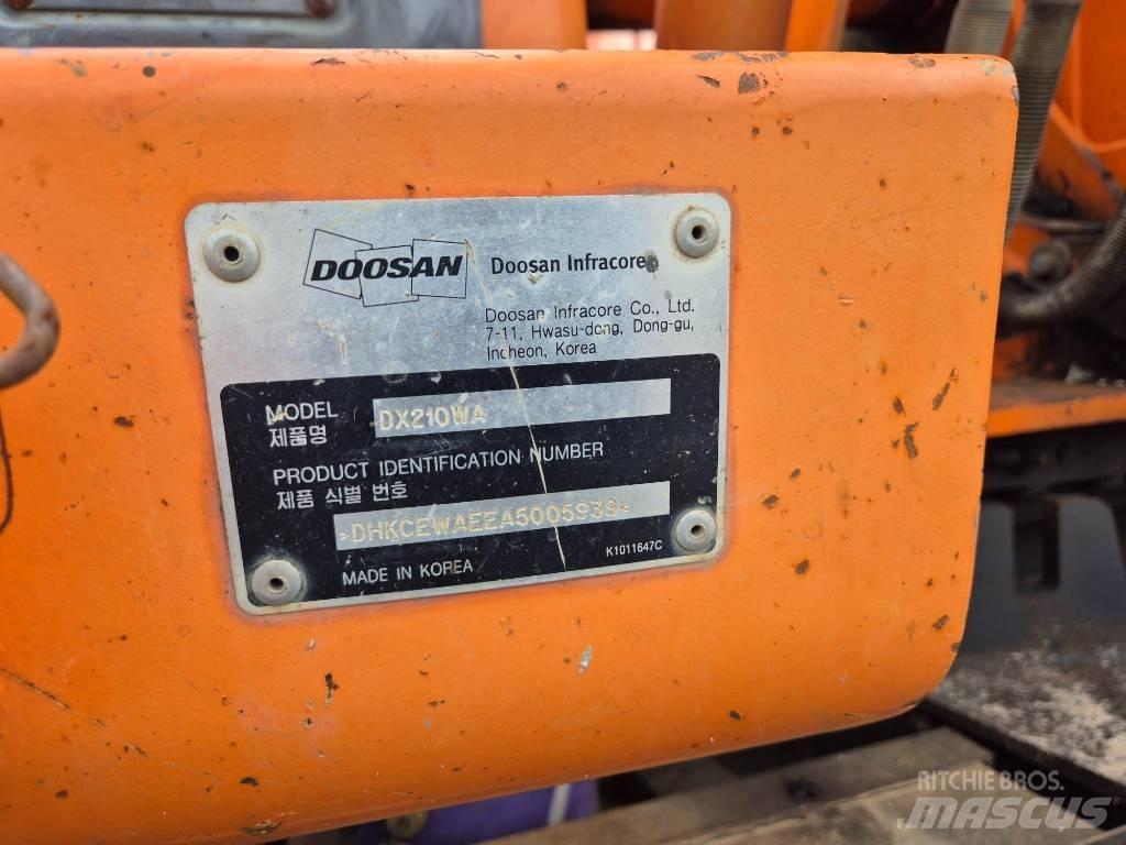 Doosan DX210WA 旋轉式挖土機/掘鑿機/挖掘機