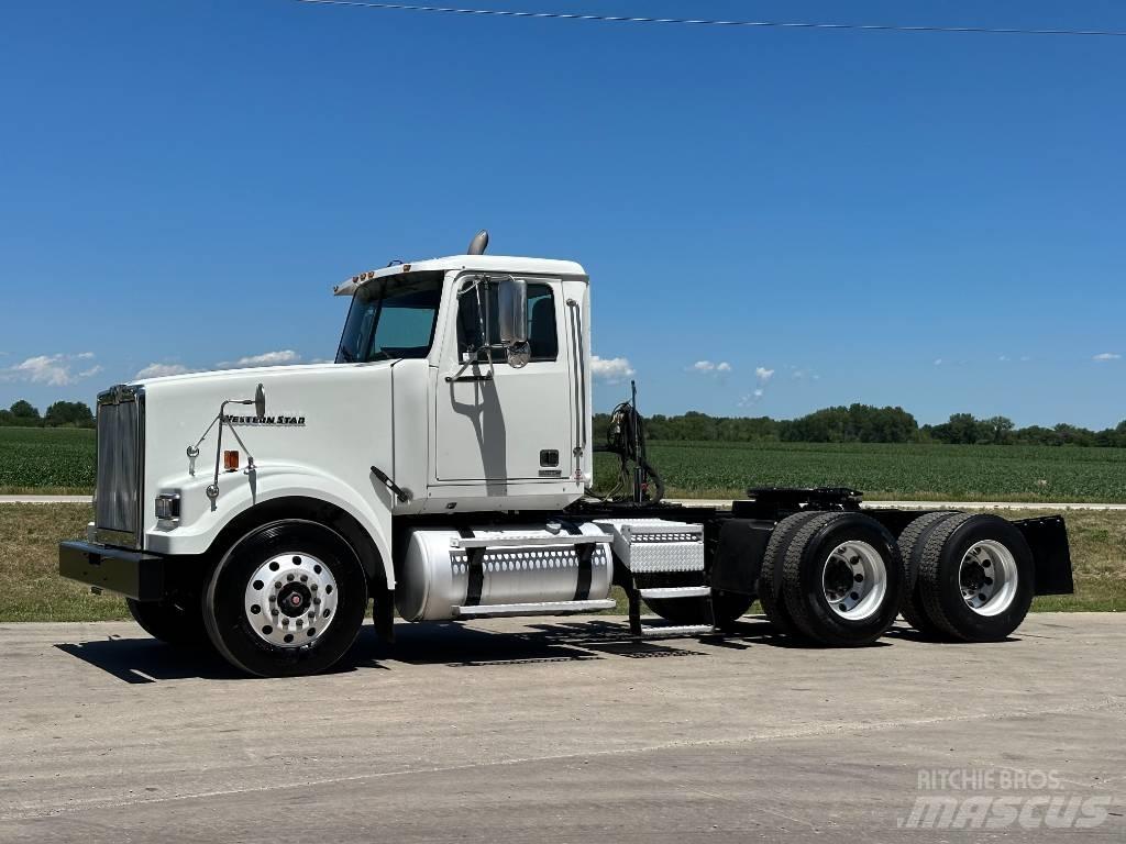 Western Star 4900 曳引機組件