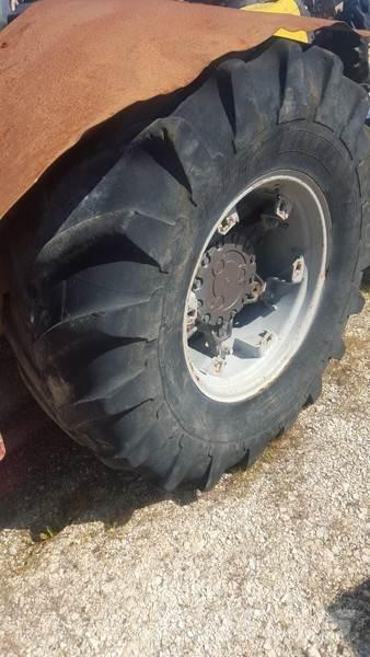  Pneus 16.9R24 輪胎、車輪和輪圈