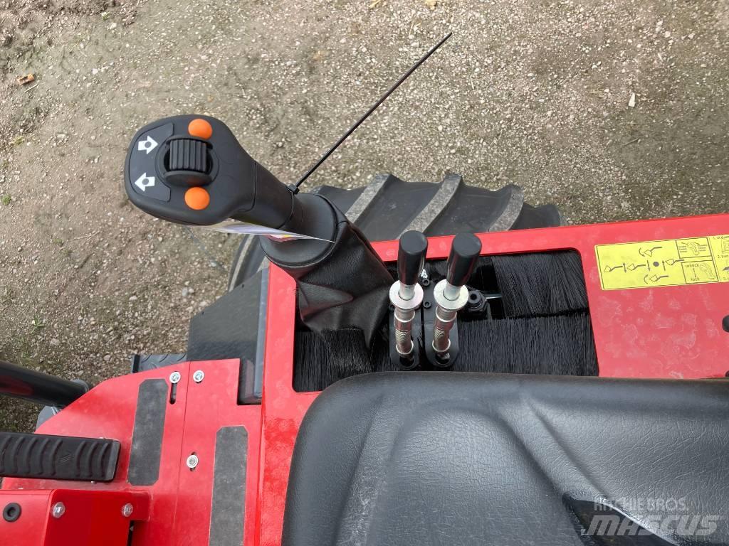 Thaler 2230S 滑移轉向裝載機