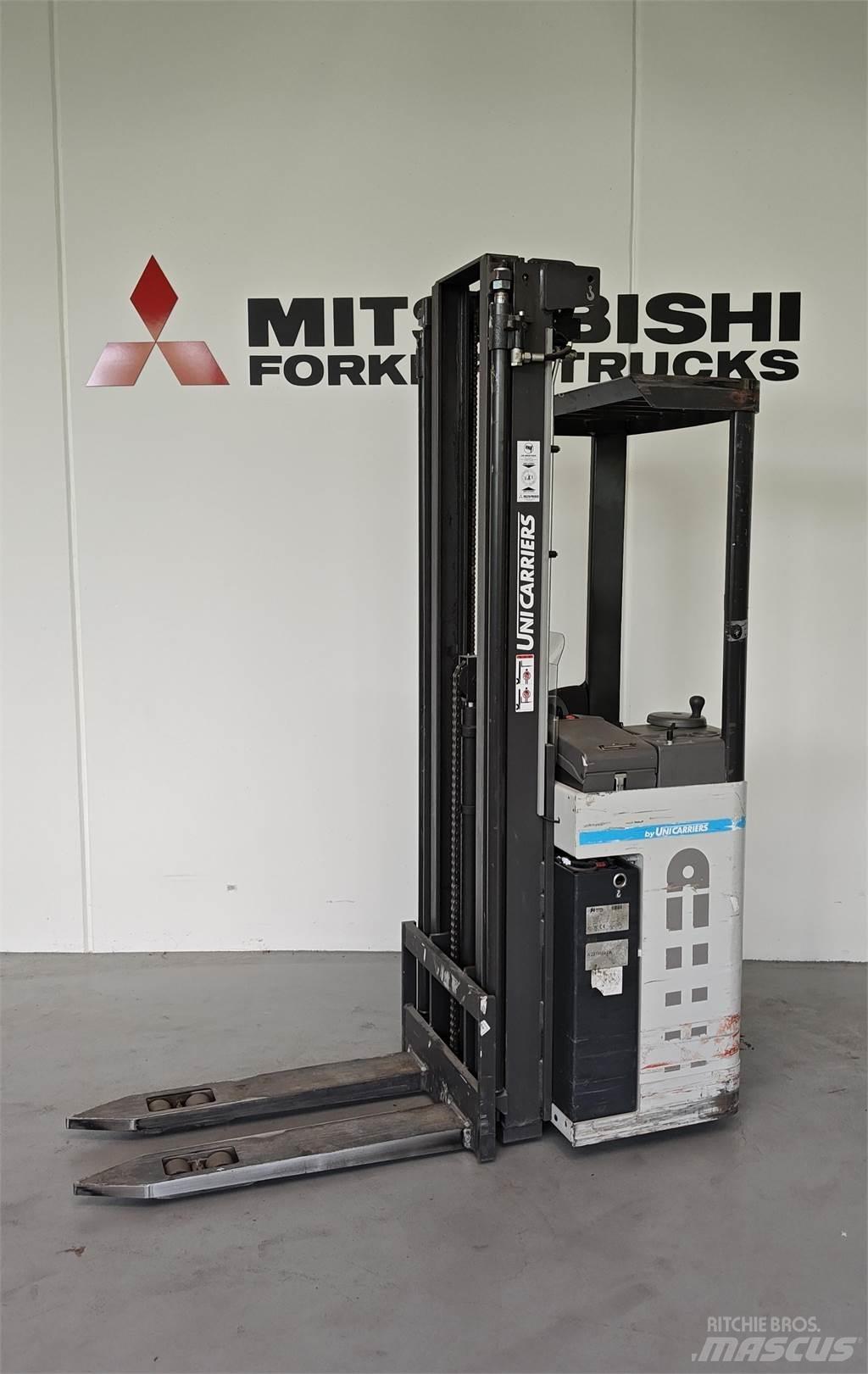 Atlet AJN/160SDT 平台型低架升降機